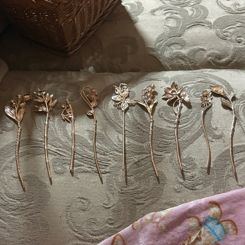 Gold Floral Hair Pins